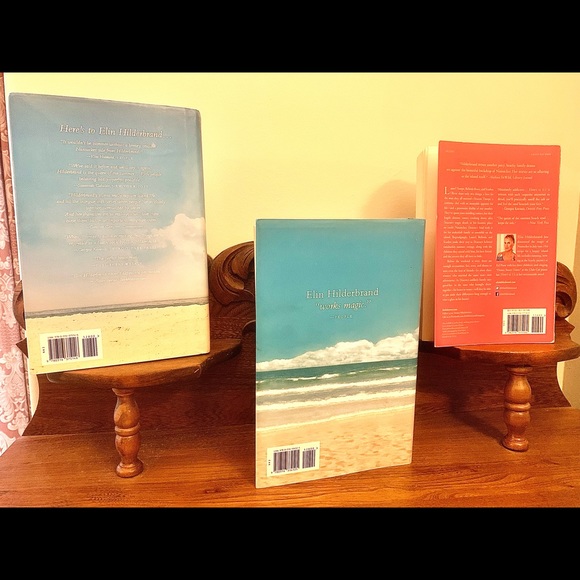 Elin Hilderbrand Five Books, Four Stories - Picture 6 of 11